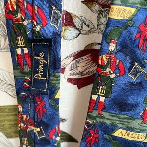 Angus Munro silk tie made in Italy